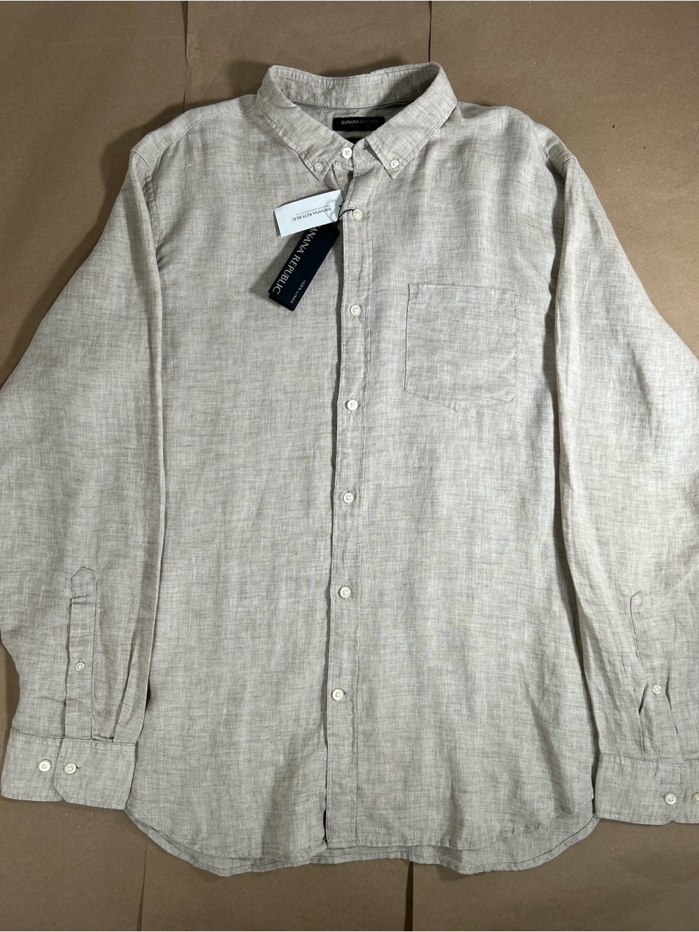 New Banana Republic Men's Button-Down Linen Shirt — Light Beige